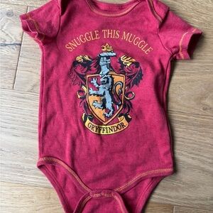 Harry potter gryffindor onesie 12mo